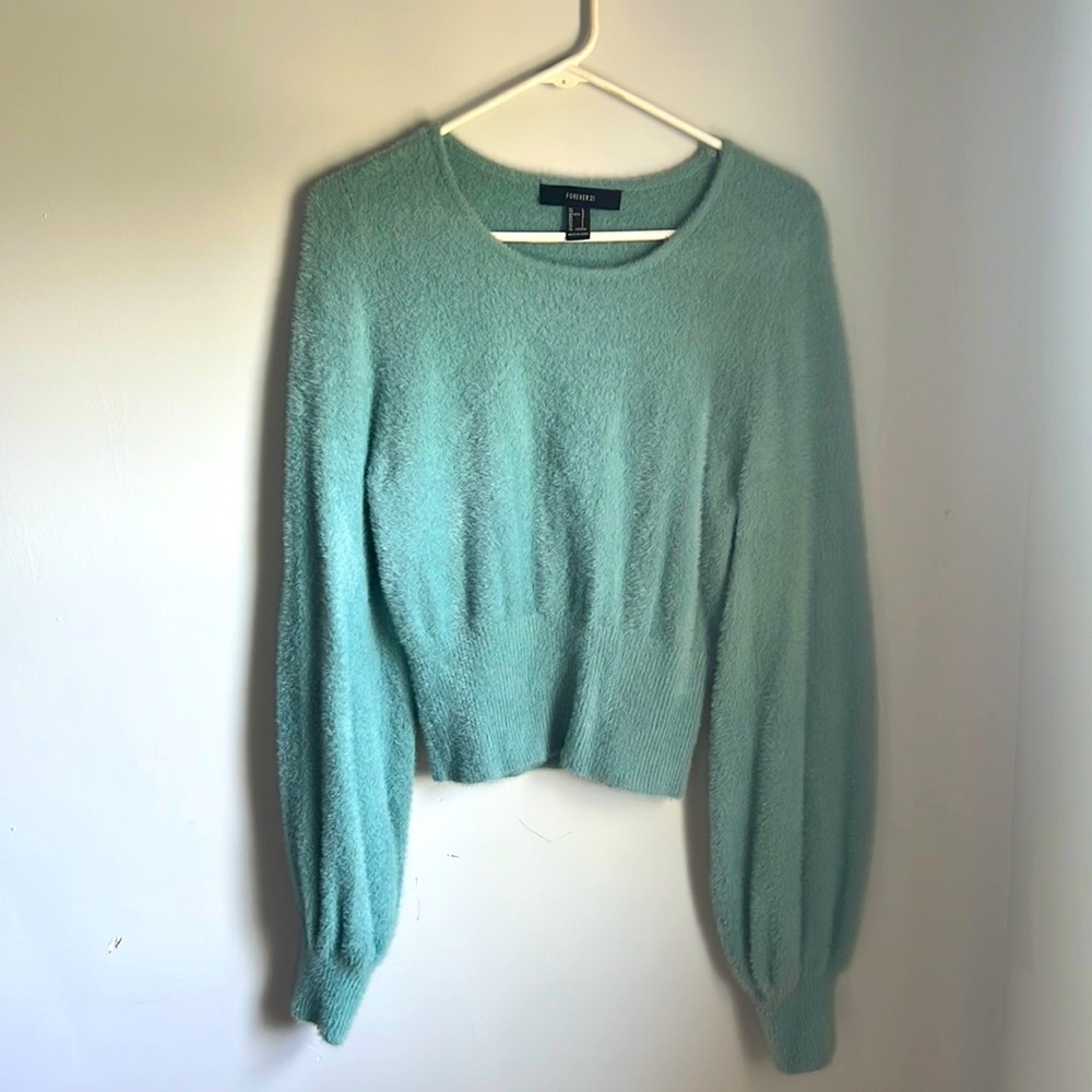women’s crew neck sweater